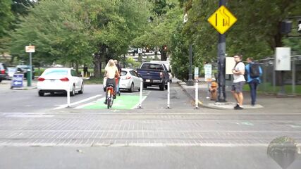 Topless Hottie Shows Big Natural Tits